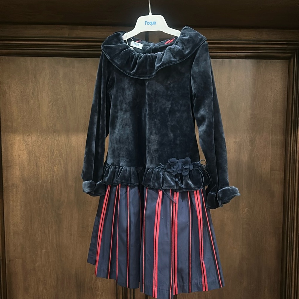 Brand new little girls dress with tags